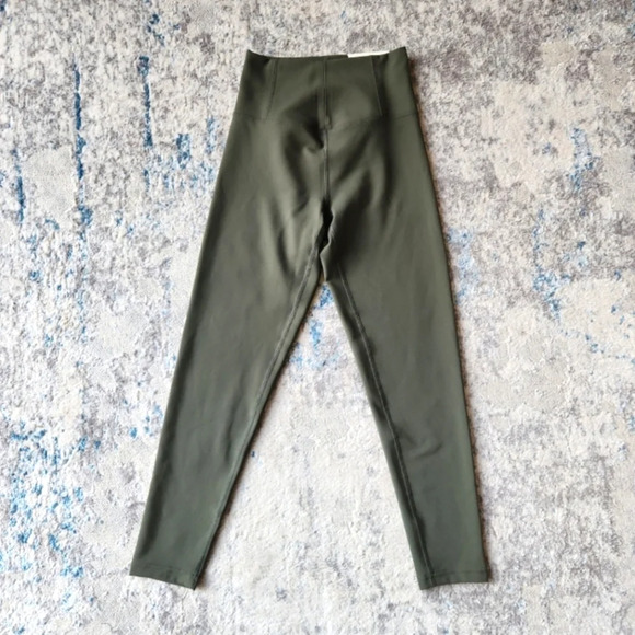 Offline by Aerie Women's Size Small‎ Olive Green Goals 7/8 Leggings Workout NWT - Picture 1 of 3